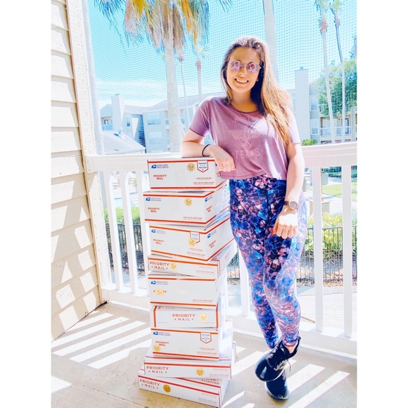 𝑴𝒆𝒆𝒕 𝑻𝒉𝒆 𝑷𝒐𝒔𝒉𝒆𝒓 ♡ - Picture 8 of 12